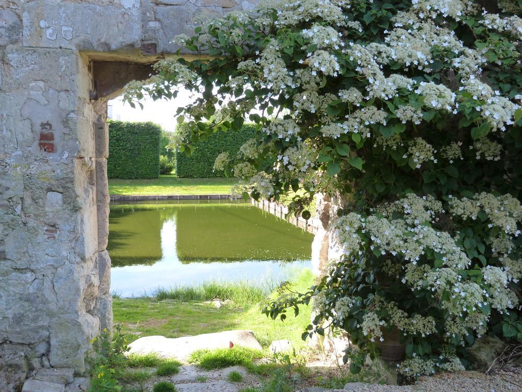 Manoir Du Plessis Au Bois Bed & Breakfast Vauciennes  Exterior foto