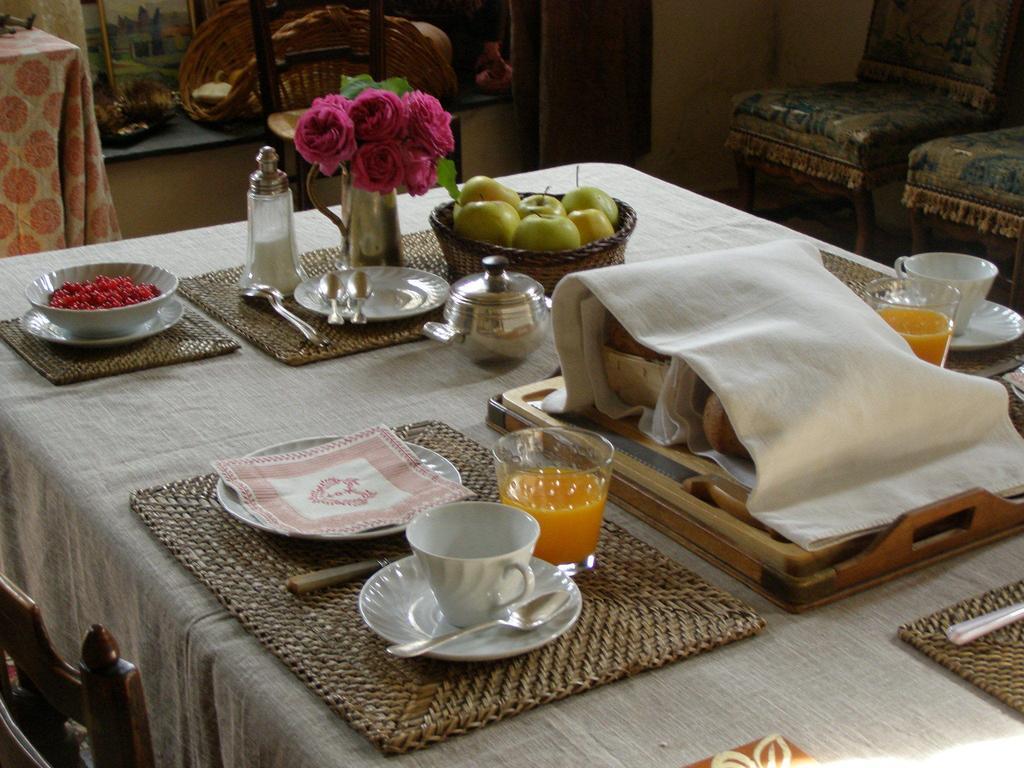 Manoir Du Plessis Au Bois Bed & Breakfast Vauciennes  Exterior foto